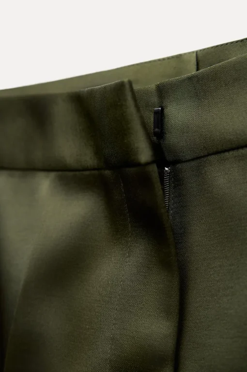 PANTALÓN SATINADO TIRO ALTO