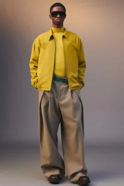 PANTALÓN WIDE FIT PLIEGUES LIMITED EDITION