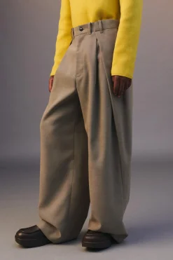 PANTALÓN WIDE FIT PLIEGUES LIMITED EDITION