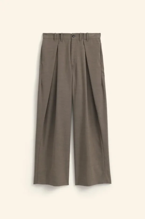 PANTALÓN WIDE FIT PLIEGUES LIMITED EDITION