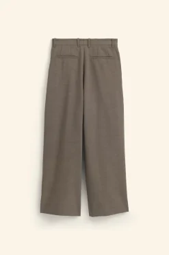 PANTALÓN WIDE FIT PLIEGUES LIMITED EDITION
