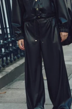 PANTALÓN WIDE LEG EFECTO PIEL