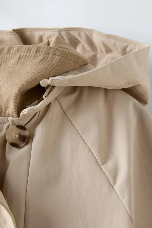 PARKA CORTA CAPUCHA WATER REPELLENT