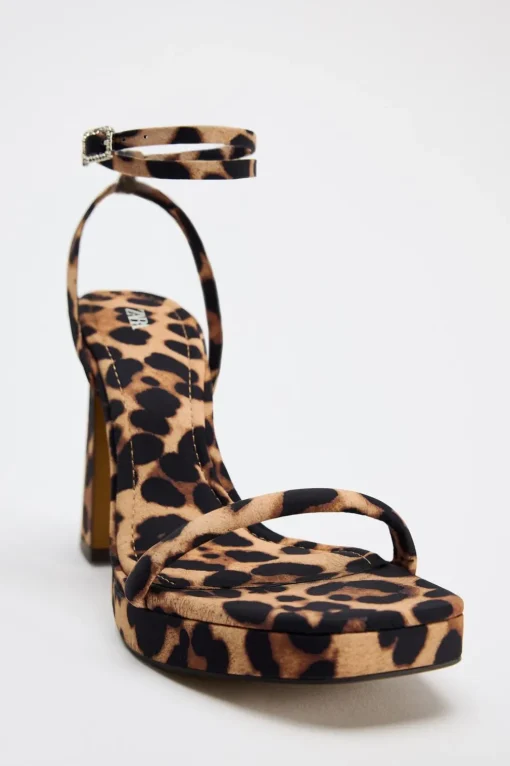 SANDALIA PLATAFORMA ESTAMPADO ANIMAL