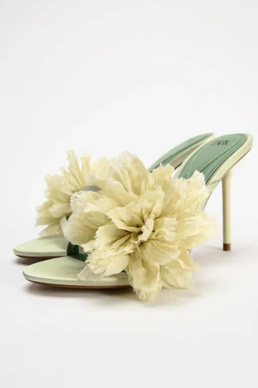 SANDALIA TACÓN MAXI FLOR