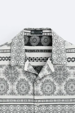 SOBRECAMISA JACQUARD GEOMÉTRICO