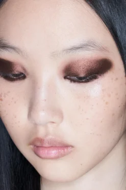 SOMBRA DE OJOS EN CREMA