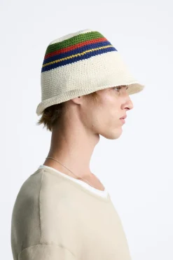SOMBRERO CROCHET BANDAS