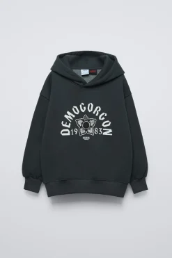 SUDADERA CAPUCHA STRANGER THINGS ™/ © NETFLIX
