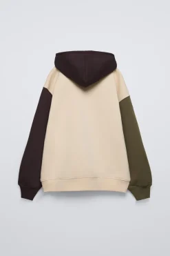 SUDADERA CAPUCHA TEXTO RELIEVE