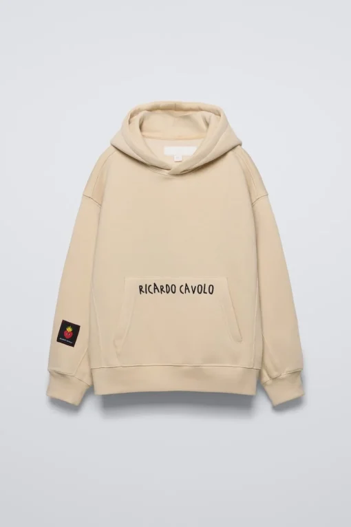 SUDADERA CAPUCHA X RICARDO CAVOLO