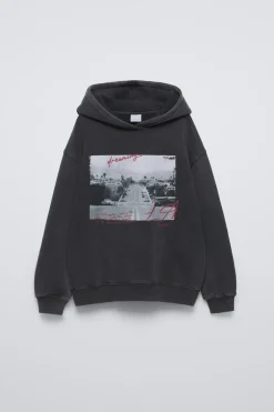 SUDADERA EFECTO LAVADO ESTAMPADA