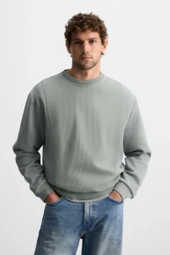SUDADERA ESTRUCTURA ACOLCHADA
