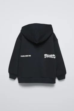 SUDADERA TEXTO RELIEVE