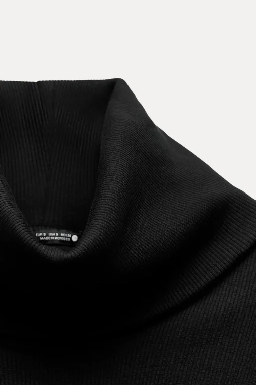TOP CANALÉ CUELLO ALTO