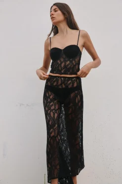 TOP ENCAJE TERCIOPELO