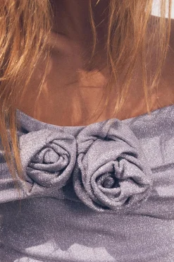 TOP HILO METALIZADO FLORES RELIEVE
