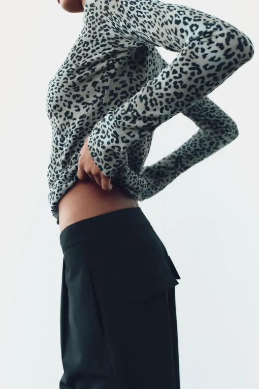 TOP PUNTO ESTAMPADO ANIMAL
