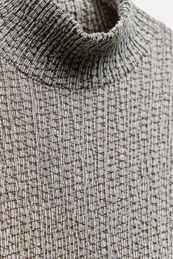 VESTIDO ASIMÉTRICO TEXTURA
