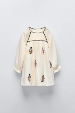 VESTIDO BORDADO NIDO DE ABEJA