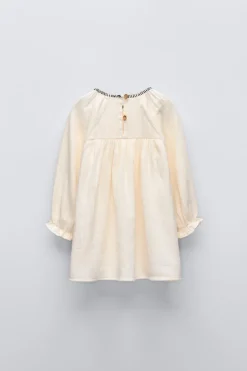 VESTIDO BORDADO NIDO DE ABEJA