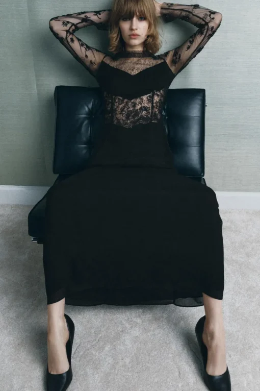 VESTIDO COMBINADO ENCAJE ABALORIOS