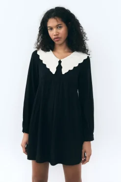 VESTIDO CORTO CUELLO BOBO