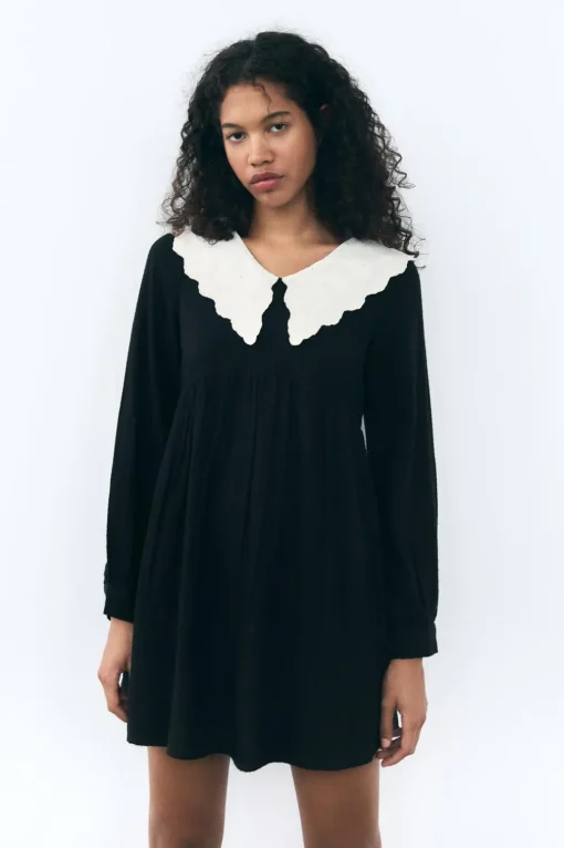 VESTIDO CORTO CUELLO BOBO