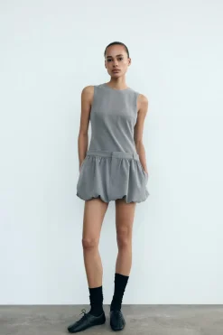 VESTIDO CORTO VOLUMEN