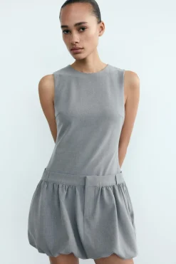 VESTIDO CORTO VOLUMEN