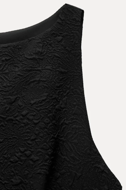 VESTIDO CORTO VOLUMEN