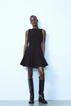 VESTIDO CORTO VUELO