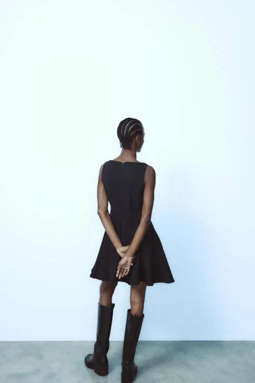 VESTIDO CORTO VUELO