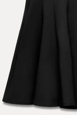 VESTIDO CORTO VUELO