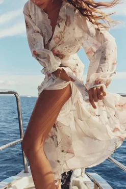 VESTIDO FLORES VOLANTES CUT OUT