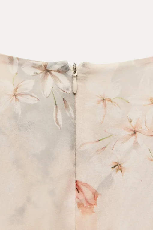 VESTIDO FLORES VOLANTES CUT OUT