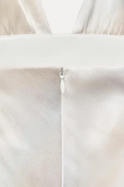 VESTIDO LARGO HALTER SATINADO