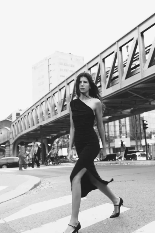 VESTIDO MIDI ASIMÉTRICO