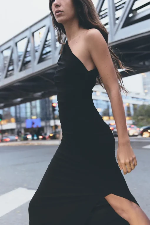 VESTIDO MIDI ASIMÉTRICO