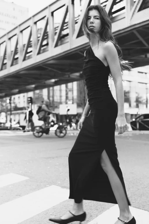 VESTIDO MIDI ASIMÉTRICO