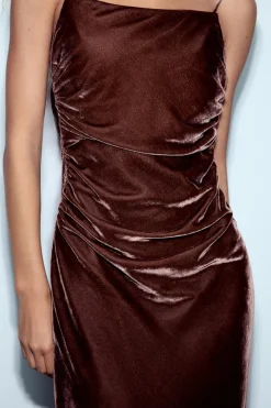 VESTIDO MIDI DRAPEADO TIRANTES TERCIOPELO