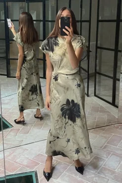 VESTIDO MIDI SATINADO