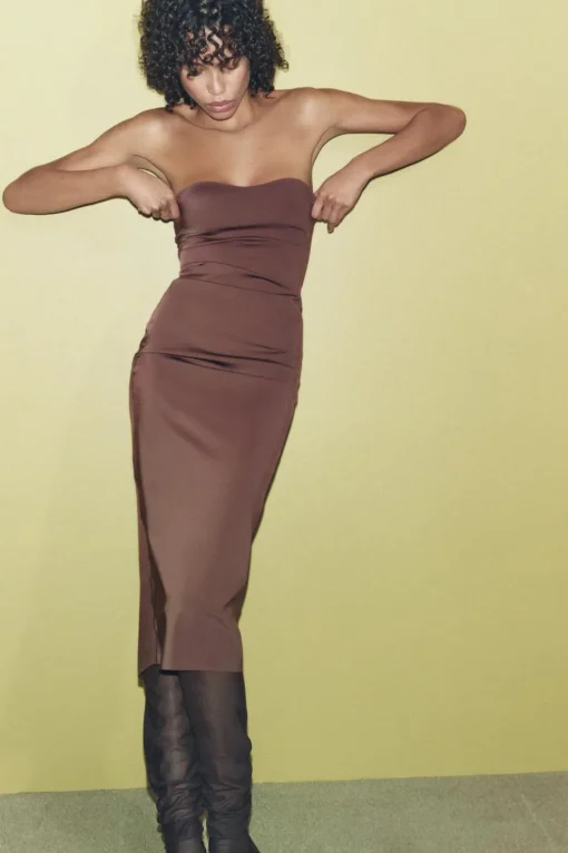 VESTIDO MIDI SATINADO ABERTURA