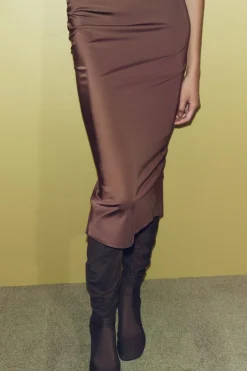 VESTIDO MIDI SATINADO ABERTURA