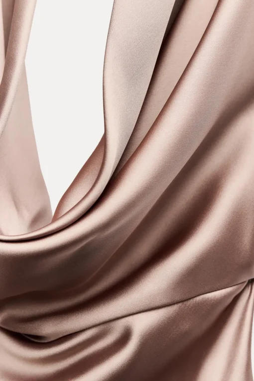 VESTIDO MIDI SATINADO ESPALDA DESCUBIERTA