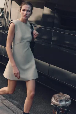 VESTIDO MINI EFECTO BRILLO