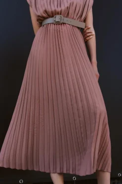 VESTIDO PLISADO CINTURÓN