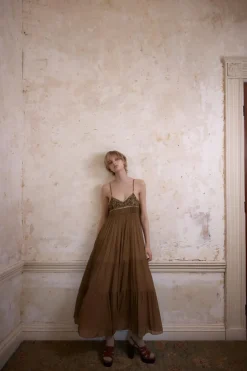 VESTIDO PLISADO ENCAJE ABALORIOS