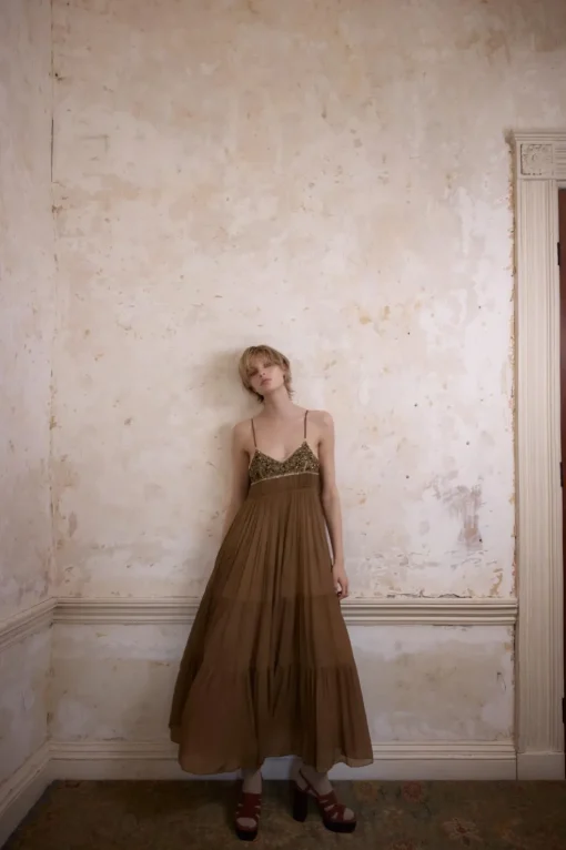 VESTIDO PLISADO ENCAJE ABALORIOS