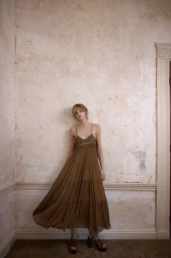 VESTIDO PLISADO ENCAJE ABALORIOS